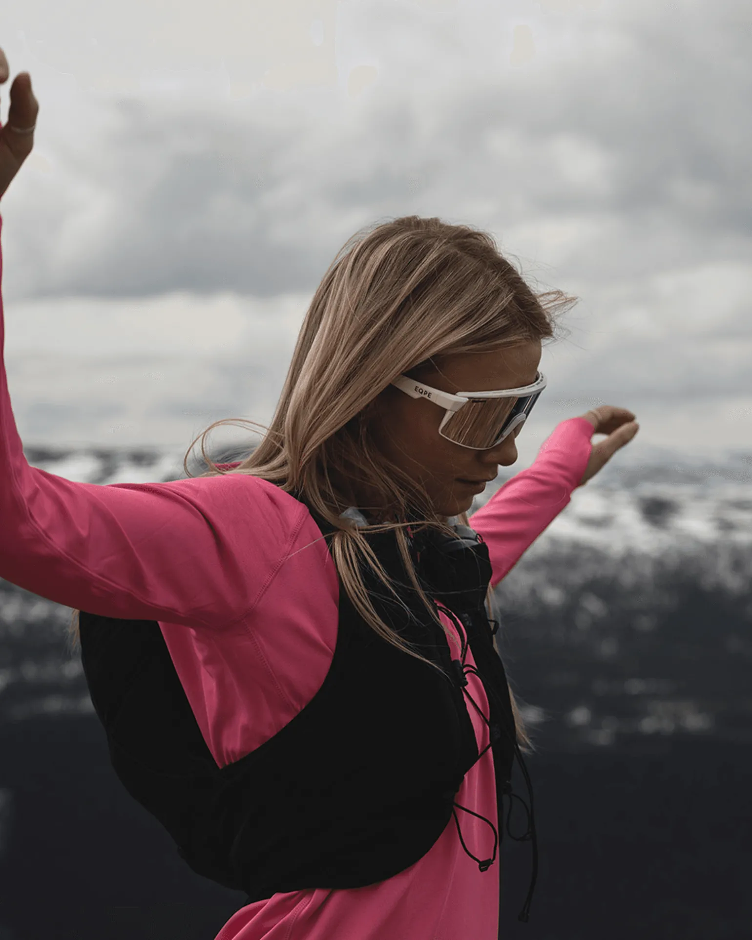Athletic Full Frame White-Smoke/Pink Multi