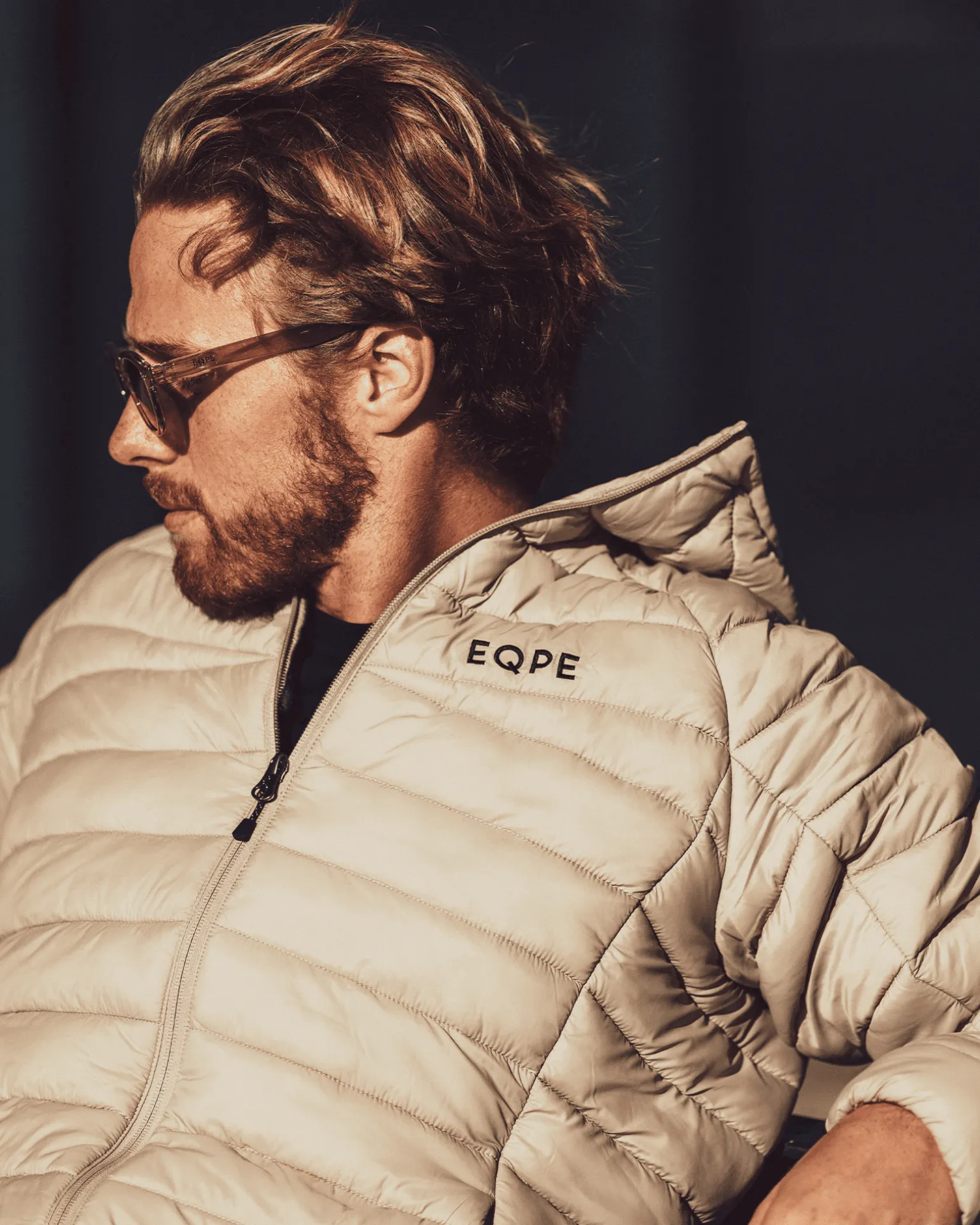 Crust Liner Hood M Sandstone